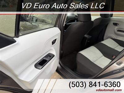 2013 Toyota Prius c One   - Photo 16 - Portland, OR 97218