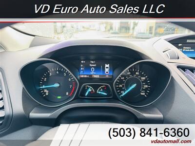 2017 Ford Escape SE  AWD - Photo 25 - Portland, OR 97218