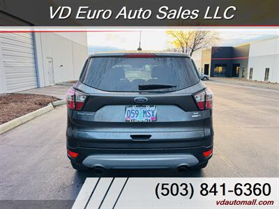 2017 Ford Escape SE  AWD - Photo 6 - Portland, OR 97218
