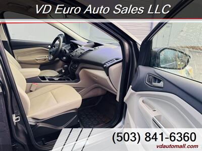2017 Ford Escape SE  AWD - Photo 22 - Portland, OR 97218