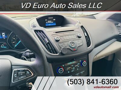 2017 Ford Escape SE  AWD - Photo 26 - Portland, OR 97218