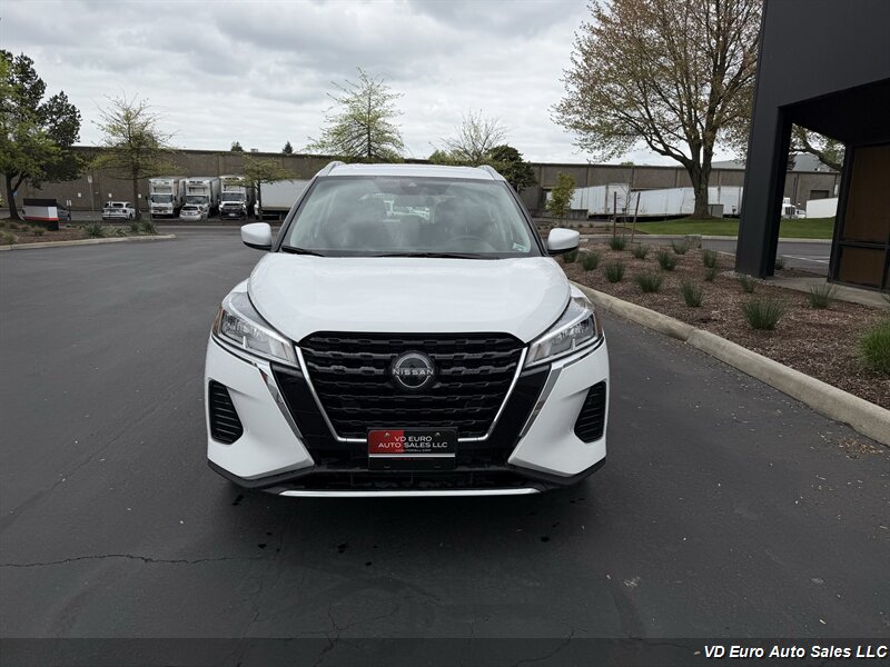 2023 Nissan Kicks SV  Clean title !