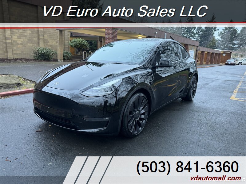 2021 Tesla Model Y Performance  AWD - Photo 1 - Portland, OR 97218