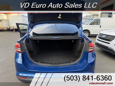 2018 Ford Fusion SE   - Photo 17 - Portland, OR 97218