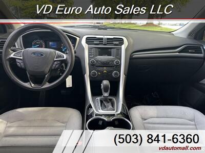 2015 Ford Fusion S  -CLEAN TITLE! - Photo 14 - Portland, OR 97218