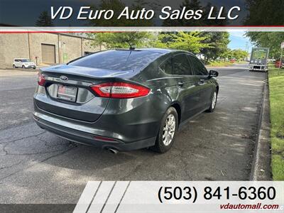 2015 Ford Fusion S  -CLEAN TITLE! - Photo 6 - Portland, OR 97218