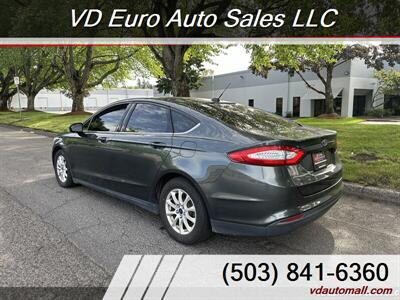 2015 Ford Fusion S  -CLEAN TITLE! - Photo 8 - Portland, OR 97218