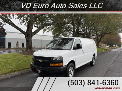 2019 Chevrolet Express 2500  Clean title! Van