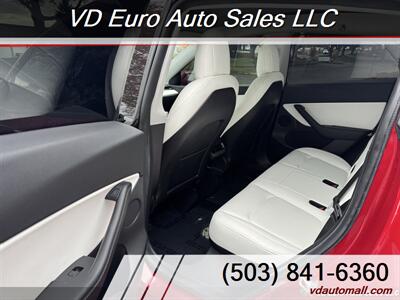 2021 Tesla Model Y Performance  AWD - Photo 20 - Portland, OR 97218