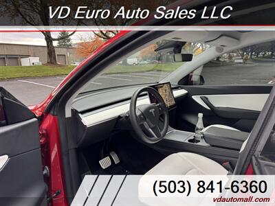 2021 Tesla Model Y Performance  AWD - Photo 16 - Portland, OR 97218