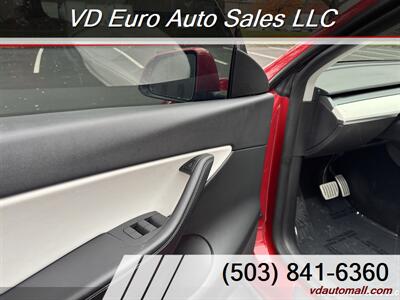 2021 Tesla Model Y Performance  AWD - Photo 19 - Portland, OR 97218