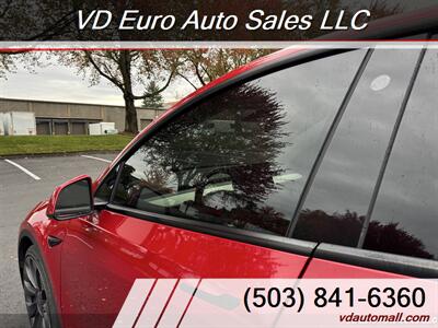 2021 Tesla Model Y Performance  AWD - Photo 12 - Portland, OR 97218