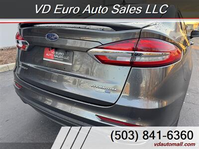 2020 Ford Fusion Titanium  AWD! Clean title ! - Photo 9 - Portland, OR 97218