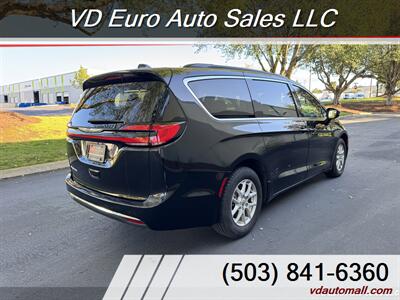 2022 Chrysler Pacifica Touring L  Clean title! - Photo 4 - Portland, OR 97218