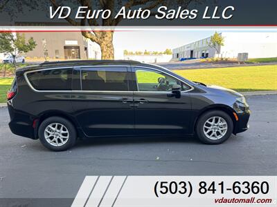 2022 Chrysler Pacifica Touring L  Clean title! - Photo 7 - Portland, OR 97218