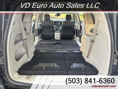 2022 Chrysler Pacifica Touring L  Clean title! - Photo 23 - Portland, OR 97218