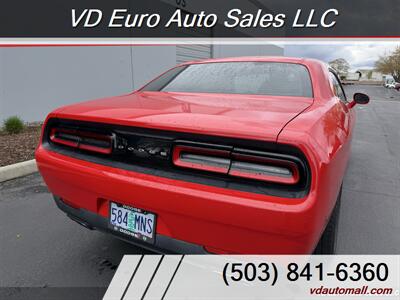 2016 Dodge Challenger SXT  Clean title! - Photo 11 - Portland, OR 97218
