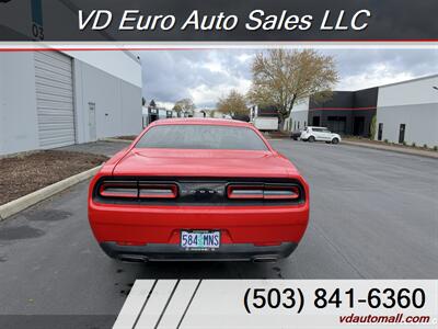 2016 Dodge Challenger SXT  Clean title! - Photo 5 - Portland, OR 97218