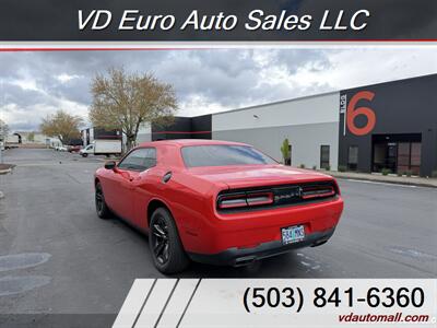 2016 Dodge Challenger SXT  Clean title! - Photo 6 - Portland, OR 97218