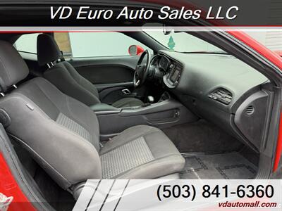 2016 Dodge Challenger SXT  Clean title! - Photo 15 - Portland, OR 97218