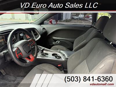 2016 Dodge Challenger SXT  Clean title! - Photo 17 - Portland, OR 97218