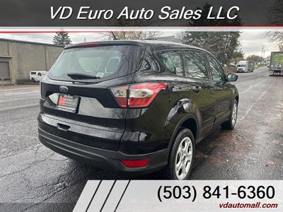 2018 Ford Escape S   - Photo 6 - Portland, OR 97218