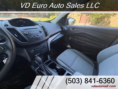 2018 Ford Escape S   - Photo 13 - Portland, OR 97218