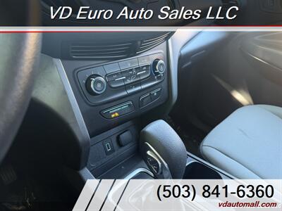 2018 Ford Escape S   - Photo 11 - Portland, OR 97218