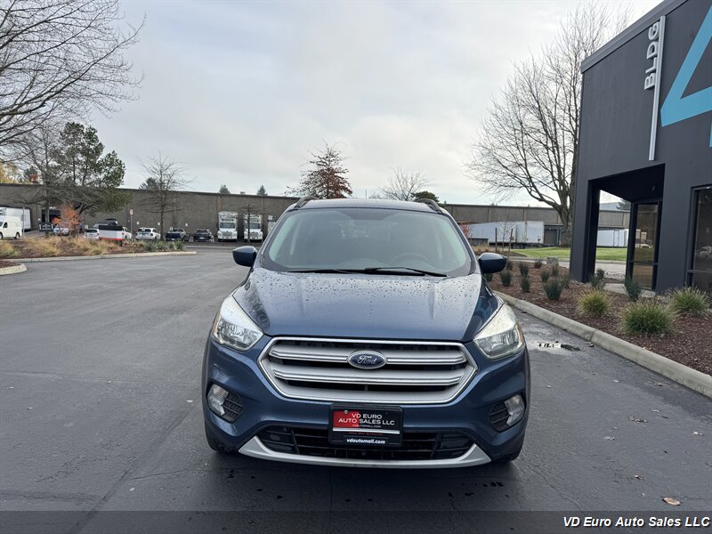 2018 Ford Escape SE  AWD! Clean title!