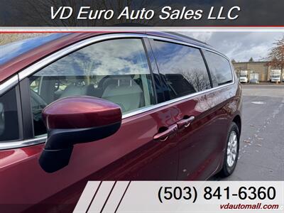 2020 Chrysler Voyager LXi -CLEAN TITLE! - Photo 9 - Portland, OR 97218