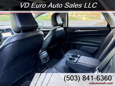 2020 Ford Fusion Titanium  Clean title! AWD! - Photo 20 - Portland, OR 97218