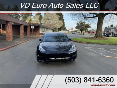 2022 Tesla Model 3 Long Range AWD - Photo 2 - Portland, OR 97218