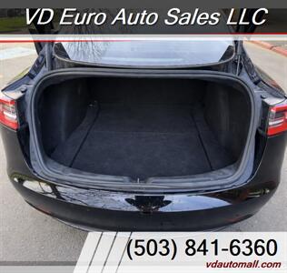 2022 Tesla Model 3 Long Range AWD - Photo 13 - Portland, OR 97218