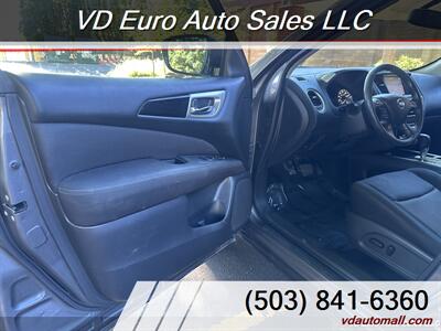 2017 Nissan Pathfinder S  -CLEAN TITLE! - Photo 10 - Portland, OR 97218