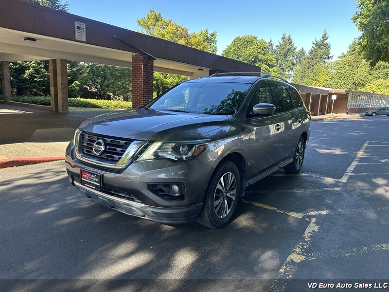 2017 Nissan Pathfinder S  -CLEAN TITLE!