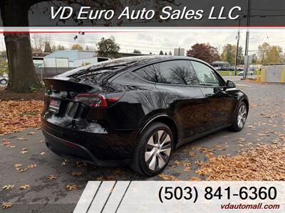 2024 Tesla Model Y Long Range 7 SEATS! - Photo 5 - Portland, OR 97218