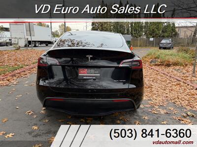 2024 Tesla Model Y Long Range 7 SEATS! - Photo 4 - Portland, OR 97218