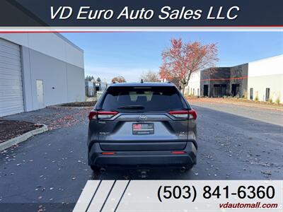 2019 Toyota RAV4 LE  AWD - Photo 5 - Portland, OR 97218
