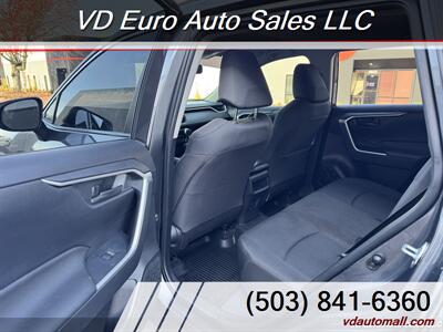 2019 Toyota RAV4 LE  AWD - Photo 20 - Portland, OR 97218