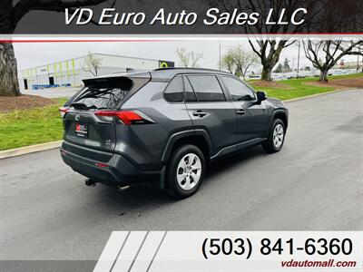 2019 Toyota RAV4 LE  AWD - Photo 4 - Portland, OR 97218