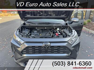 2019 Toyota RAV4 LE  AWD - Photo 11 - Portland, OR 97218