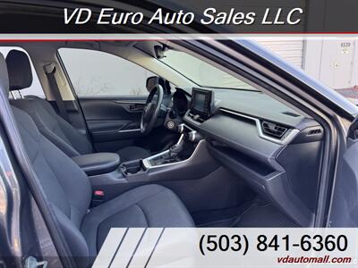 2019 Toyota RAV4 LE  AWD - Photo 14 - Portland, OR 97218