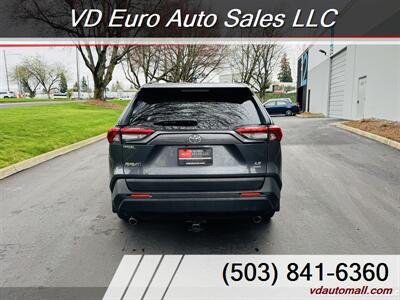 2019 Toyota RAV4 LE  AWD - Photo 6 - Portland, OR 97218