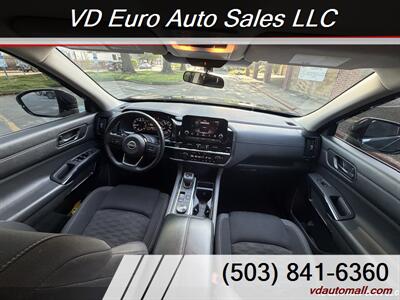 2023 Nissan Pathfinder SV   - Photo 16 - Portland, OR 97218