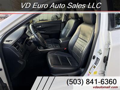 2015 Toyota Camry Hybrid LE   - Photo 12 - Portland, OR 97218