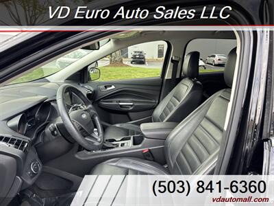 2019 Ford Escape Titanium  4WD - Photo 14 - Portland, OR 97218