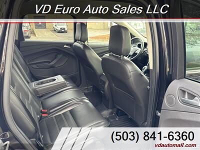 2019 Ford Escape Titanium  4WD - Photo 16 - Portland, OR 97218