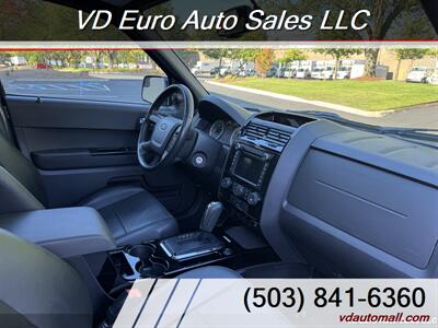 2011 Ford Escape Limited  AWD! V6 ! - Photo 26 - Portland, OR 97218