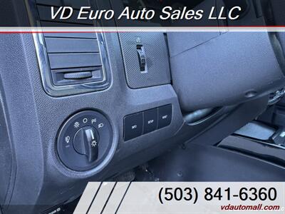 2011 Ford Escape Limited  AWD! V6 ! - Photo 24 - Portland, OR 97218