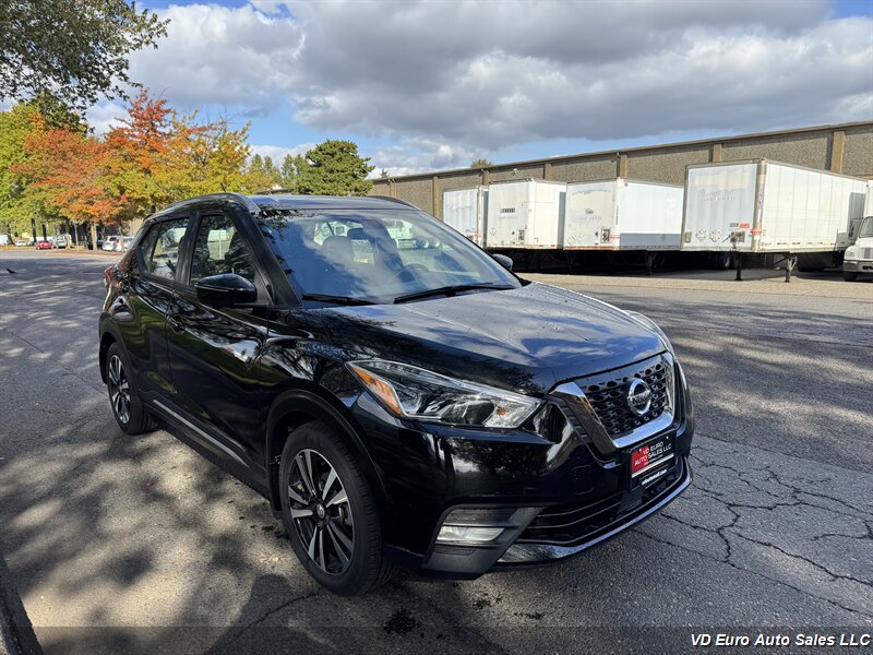 2020 Nissan Kicks SR  